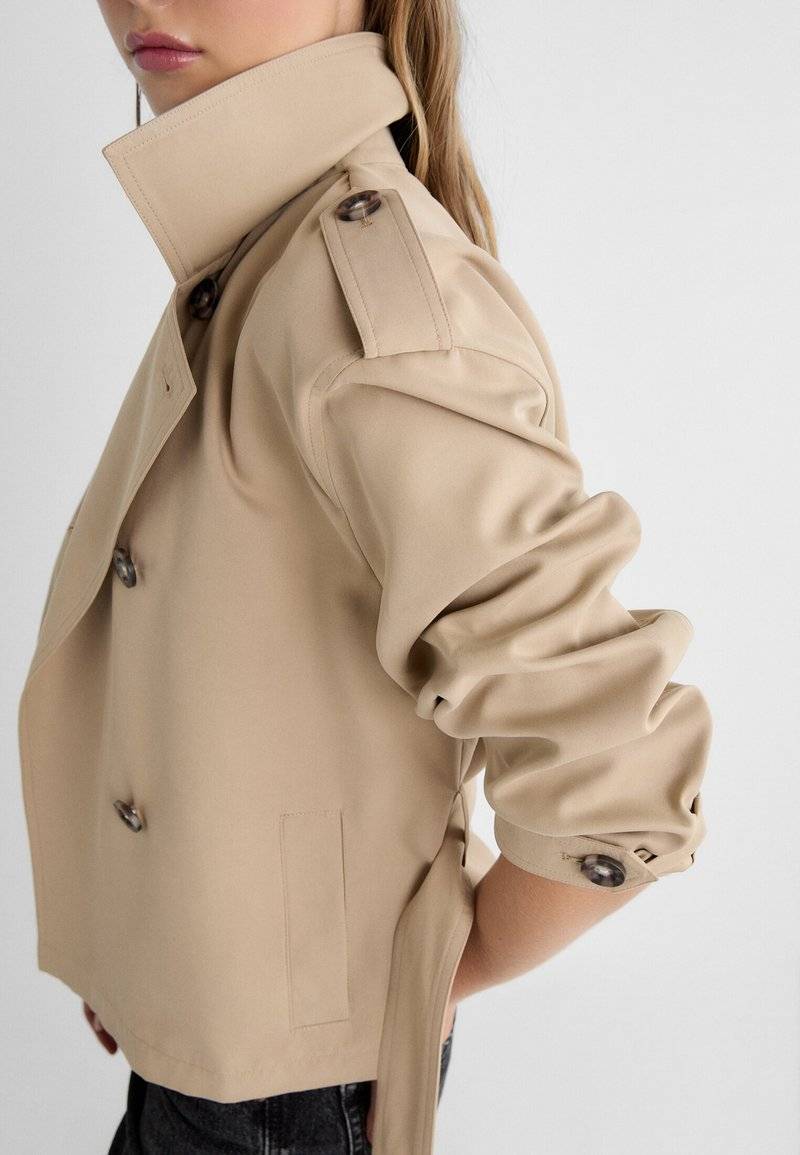 Stradivarius Stradivarius WITH BELT - Summer jacket - beige Preisnachlass