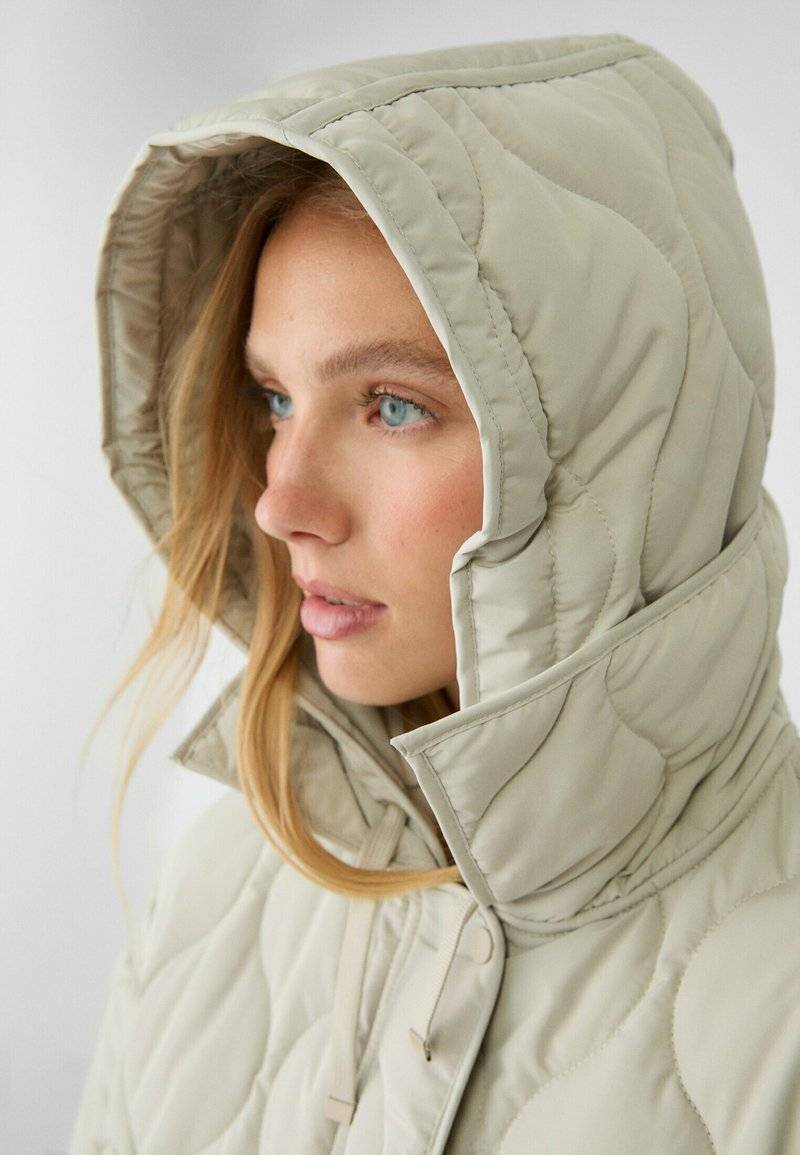Stradivarius Stradivarius PUFFER - Winter jacket - white Jubiläumsangebot