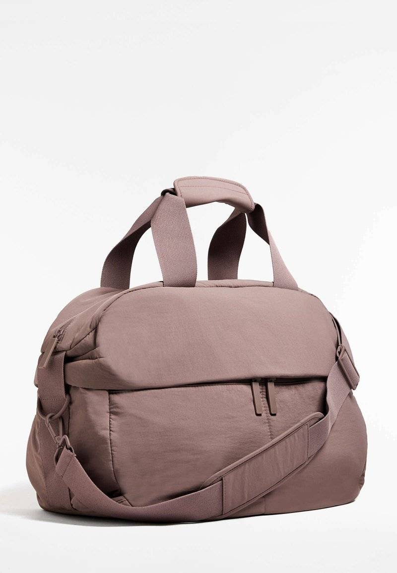 OYSHO OYSHO WITH FLAP POCKET - Sports bag - pink Sonderangebot
