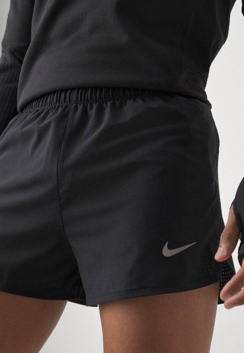Nike Performance Nike Performance FAST SHORT - Sports shorts Blitzangebot