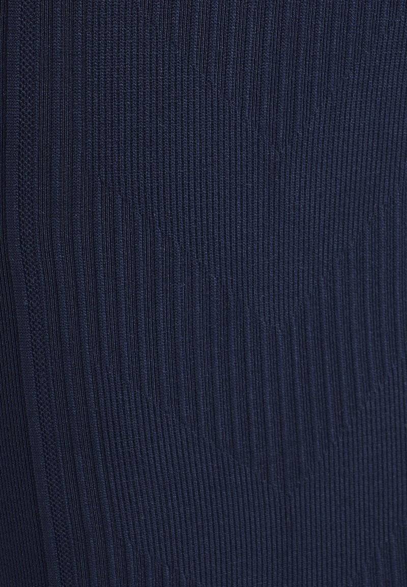 Hummel Hummel SEAMLESS - Shorts - black iris Bis zu 50% Rabatt