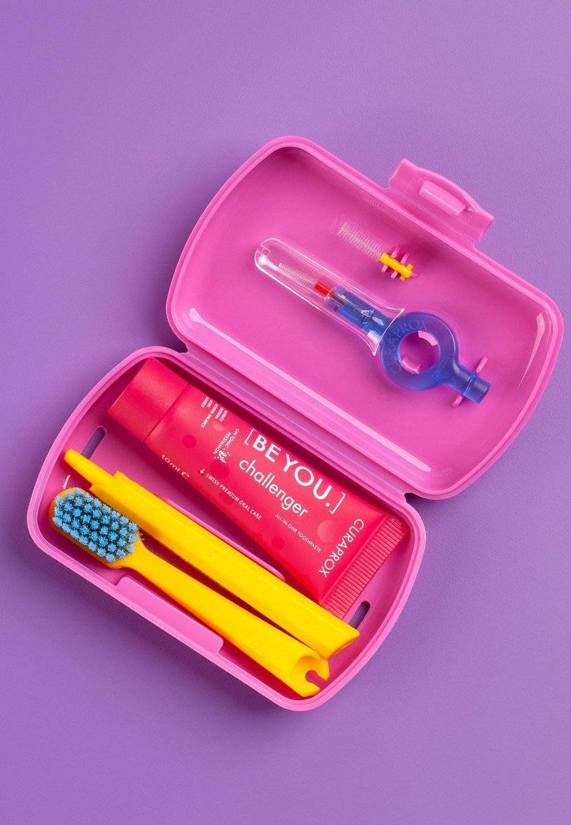 Curaprox Curaprox TRAVEL SET - Bath and body set - pink Black Friday