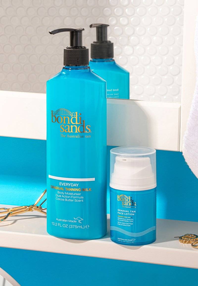 Bondi Sands Bondi Sands BONDI SANDS EVERYDAY GRADUAL TANNING MILK - Self tan - white Bestseller