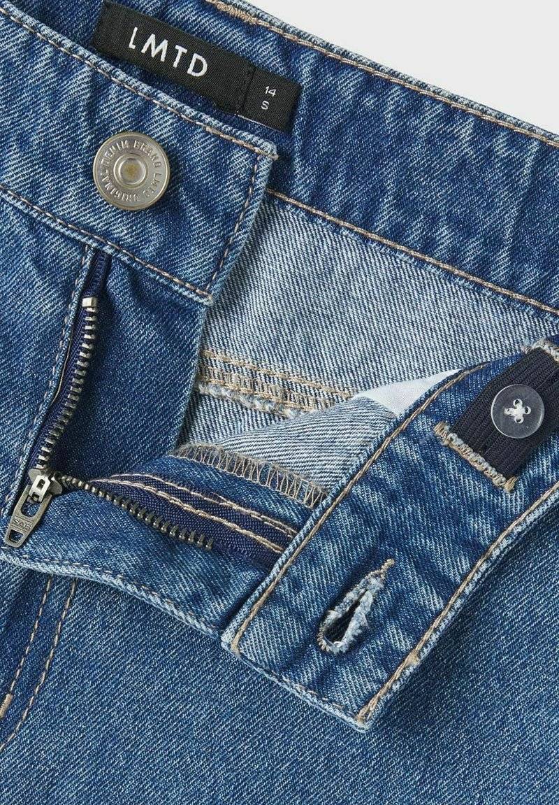 LMTD LMTD Relaxed fit jeans - medium blue denim Begrenzte Freigabe