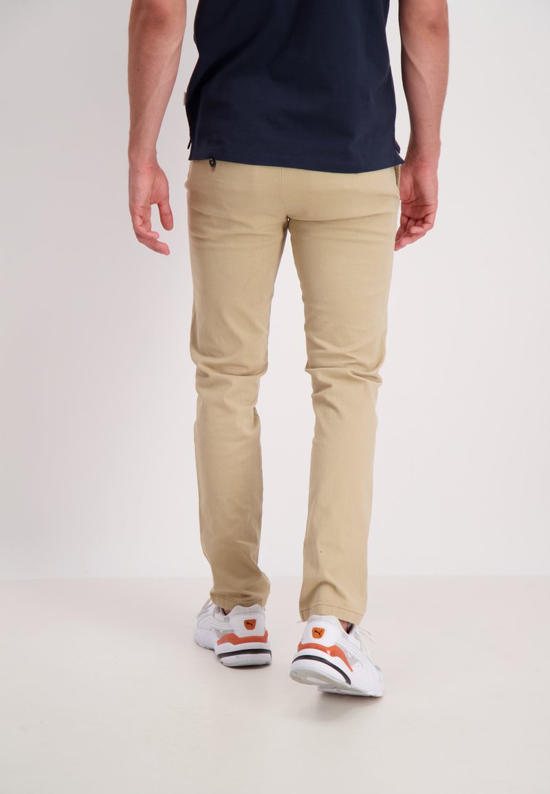 Lindbergh Lindbergh SUPERFLEX - Chinos - sand Nur noch ein Tag übrig
