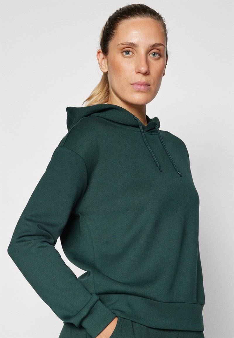 ONLY Play ONLY Play ONPLOUNGE HOOD - Hoodie - scarab Großer Ausverkauf